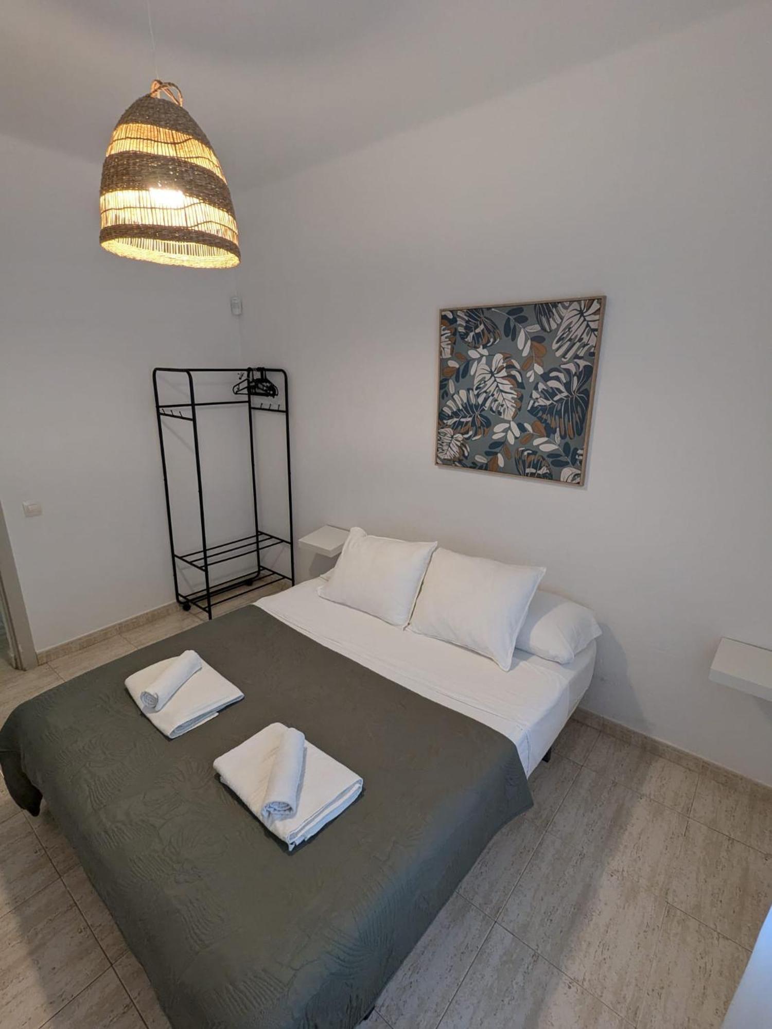 Apartamento Al Lado Del Museo Dali ฟิกวยเรส ภายนอก รูปภาพ